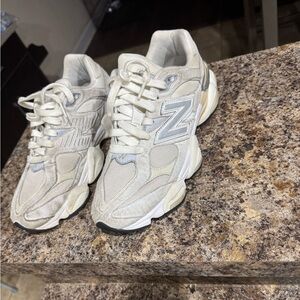 New Balance 9060. Comfortable, stylish. Size W11.